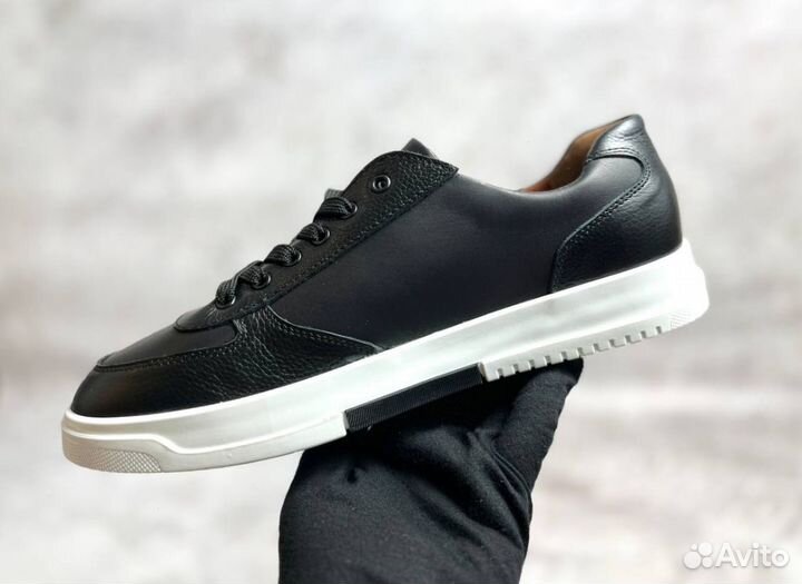 Кроссовки Boss качественные