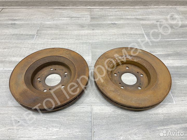 Тормозной диск передний Honda CR-V 3 (2006-2012)