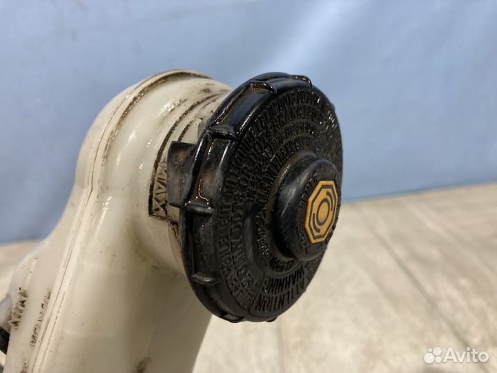 Бачок главного тормозного цилиндра Honda CR-V 3 RE