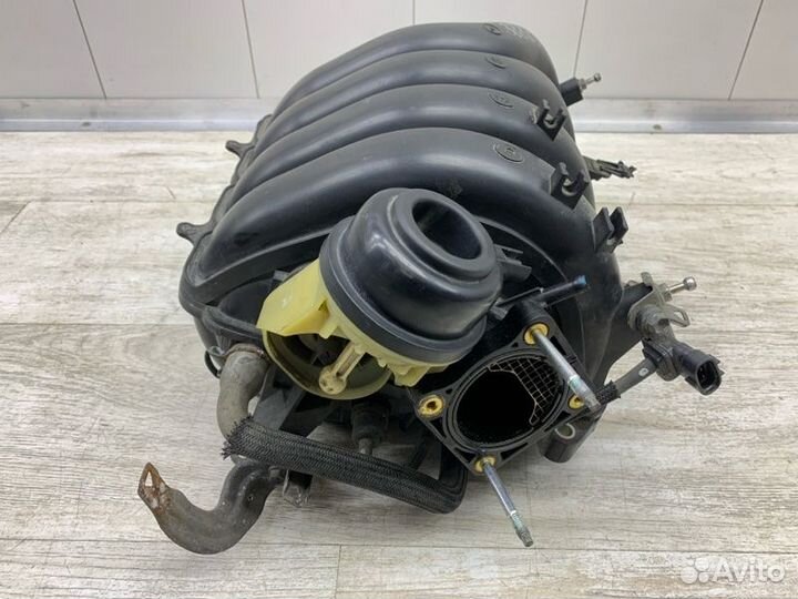 Впускной коллектор Toyota Avensis универсал
