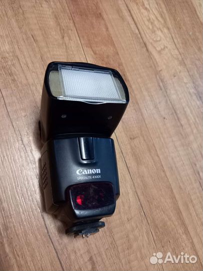 Вспышка Canon Speedlite 430EX