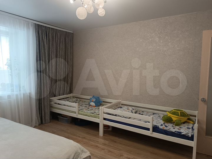 1-к. квартира, 42 м², 8/10 эт.