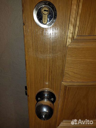 Дверь входная деревянная бу