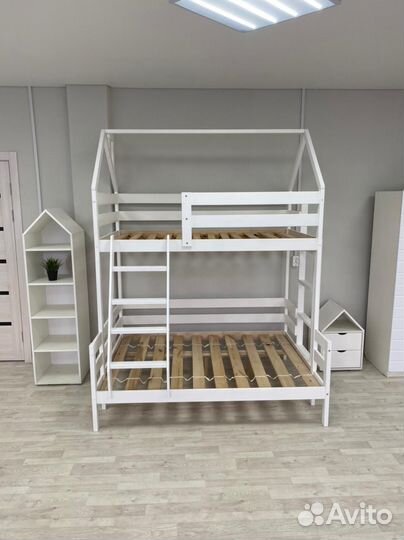 Кровать 2 яруса из массива березы