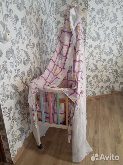 Детская кроватка