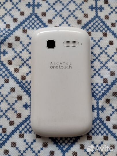 Мобильный телефон Alcatel