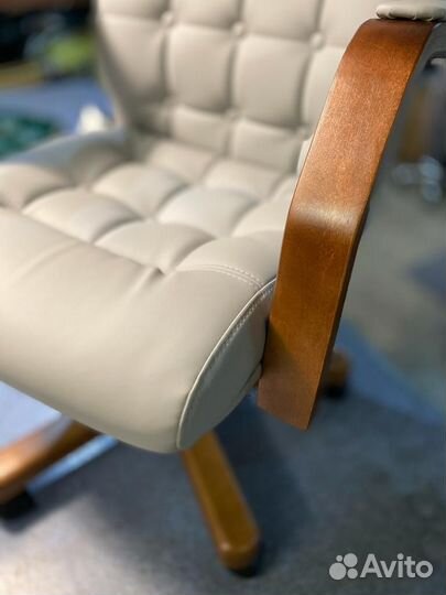 Компьютерное кресло