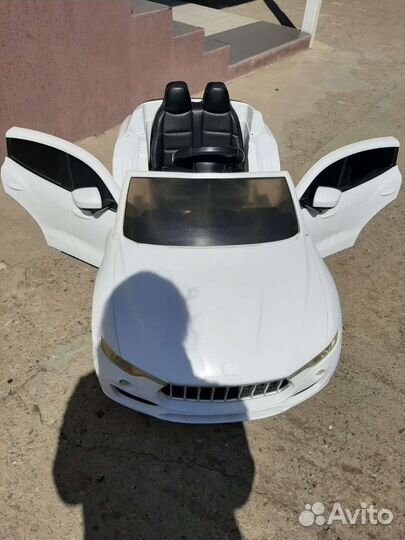 Детский электромобиль