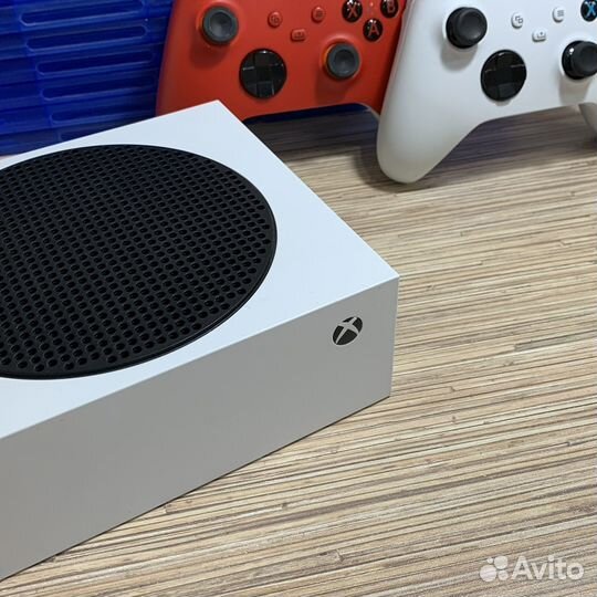 Xbox Series S + 300Игр Game Pass Ultimate