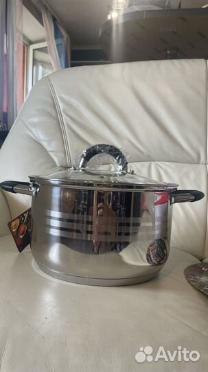 Кастрюля новая 5л