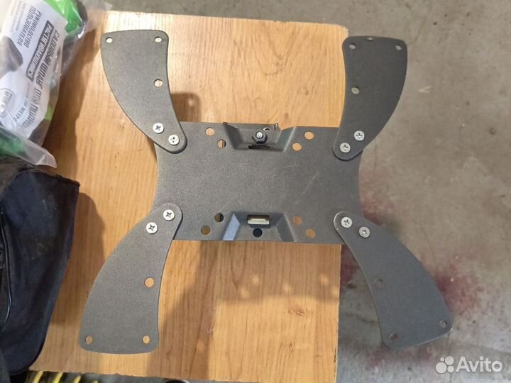 Кронштейн для телевизора