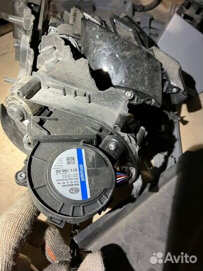 Фара Правая на запчасти Porsche Cayenne 958 рест