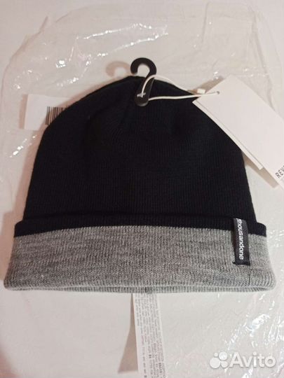 Шапка Bershka двухсторонняя (серая/чёрная)