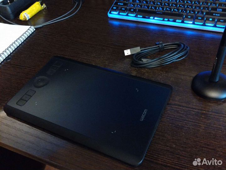 Графический планшет wacom intuos pro small