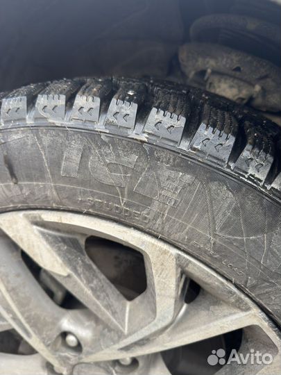 Formula Ice 215/55 R17 98T