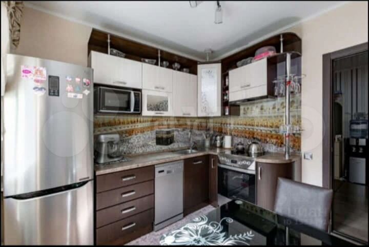 3-к. квартира, 74 м², 4/10 эт.