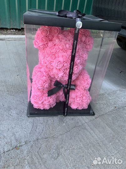 Медведь из роз