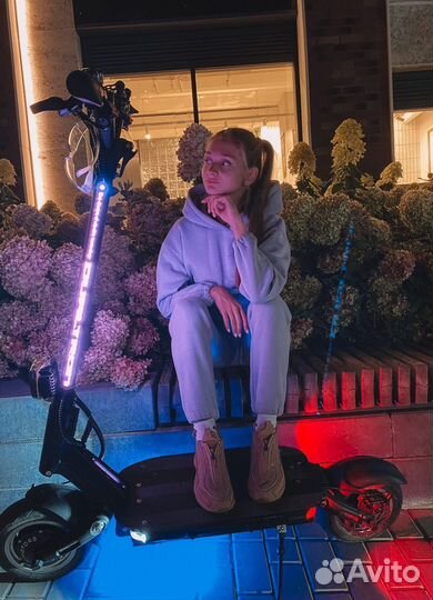 Самокат взрослый электрический Dualtron 3