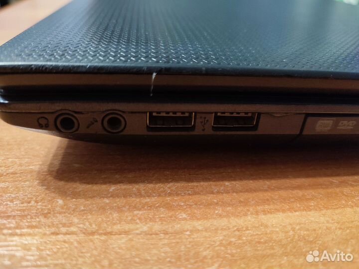 Ноутбук Acer SSD 256Гб Intel Core i3-390M 15.6