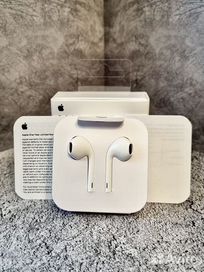 Наушники apple earpods с lightning разъёмом