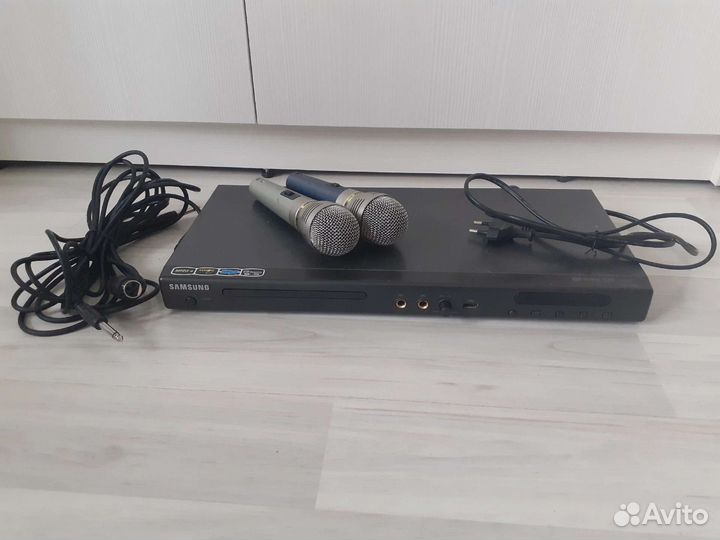 Продам караоке и 2 микрофона