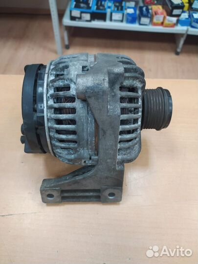 Генератор Volvo S60 S80 XC70 XC90 S40 8676498