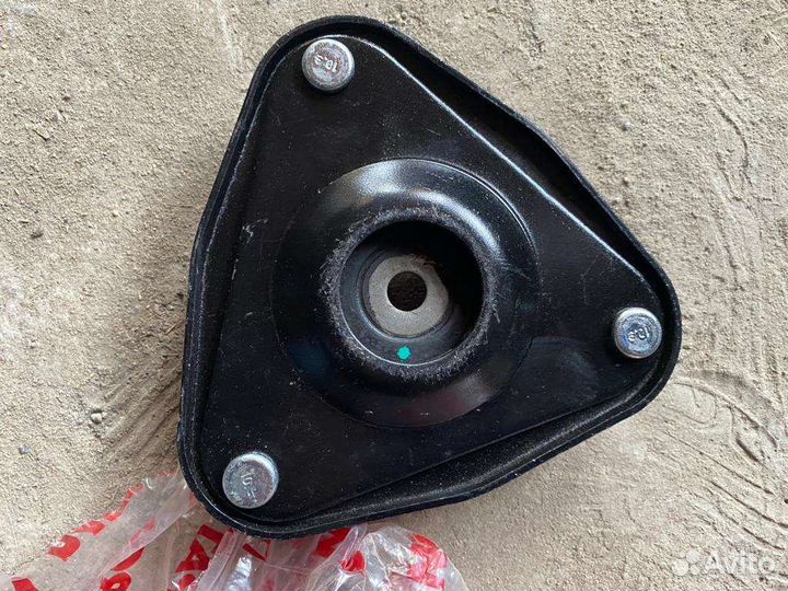 Опорный подшипник мitsubichi lancer 9