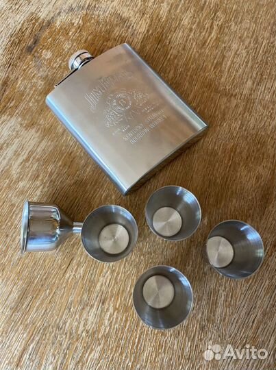 Подарочный набор фляжка рюмки