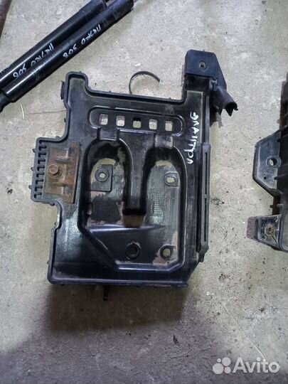 Hyundai elantra hd площадка под аккумулятор