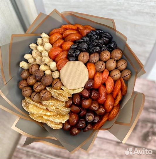 Букет из сухофруктов