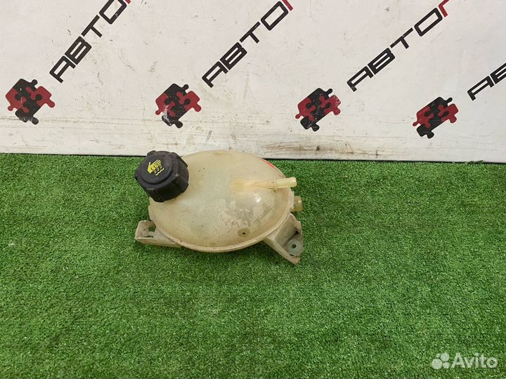 Расширительный бачок Renault Logan 2