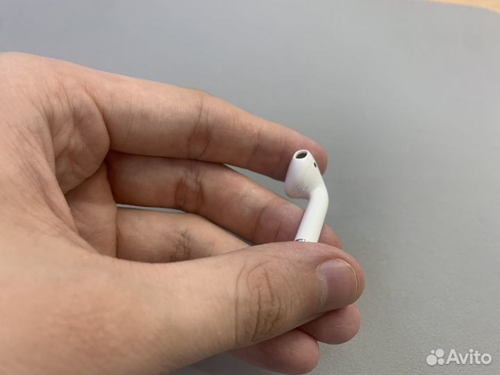 Левый наушник AirPods 2