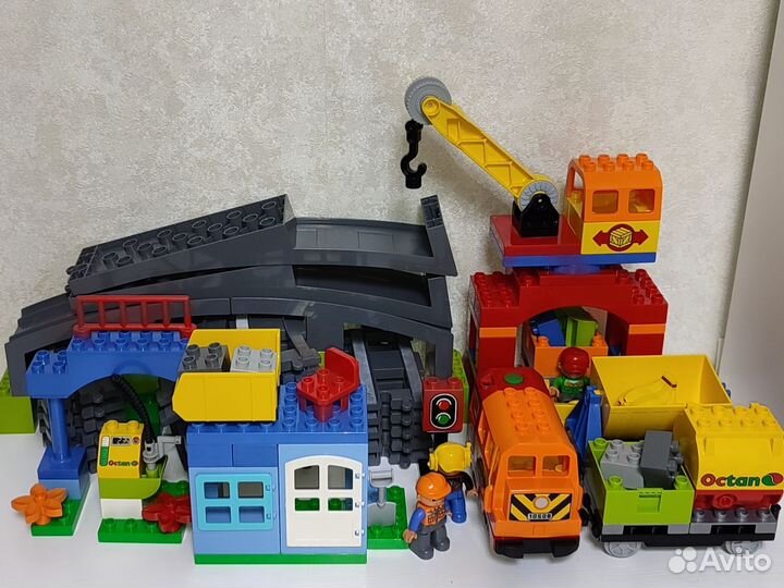 Lego Duplo много
