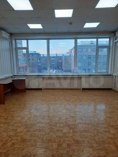 Офис.блок в бц на Красном, 2 этаж, 52 м2, метро