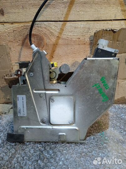 Замок двери задний правый Ford Tourneo Connect 1.8