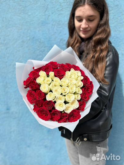 Букет из 51 розы в форме 