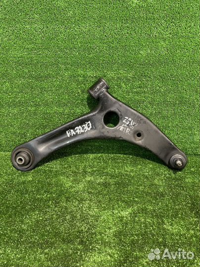 Рычаг передний правый mitsubishi colt/colt plus