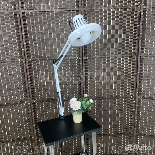 Светильник бестеневой на струбцине