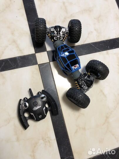 Машинка-перевёртыш на радиоуправлении Hyper