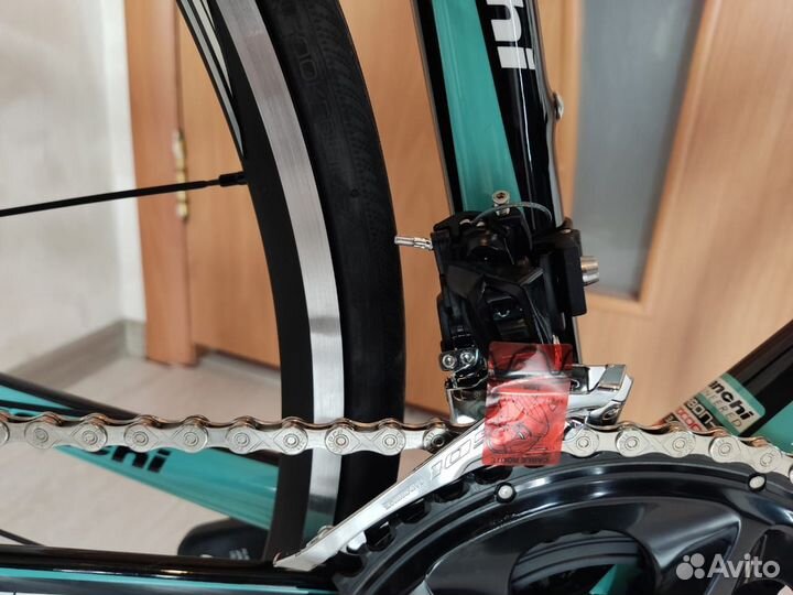 Новый шоссейный карбоновый велосипед Bianchi