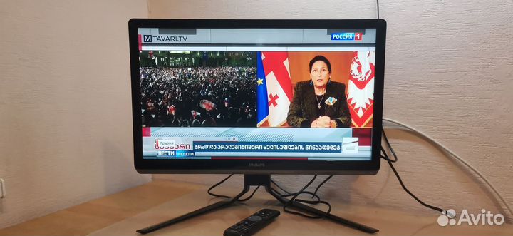 Цифровой тв. philips 61см