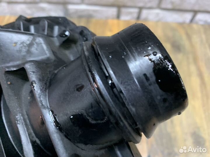 Mercedes Benz CLS W218 Патрубок воздушного фильтра