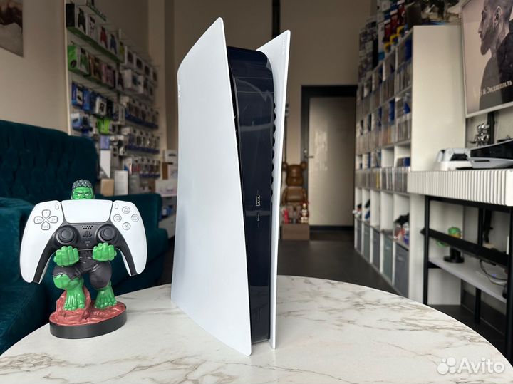 Sony PS5 Digital Edition отличное состояние