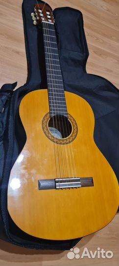 Классическая гитара yamaha c40
