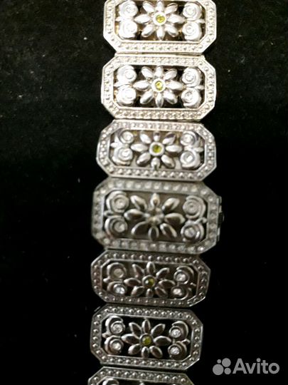 Часы с натуральными камнями