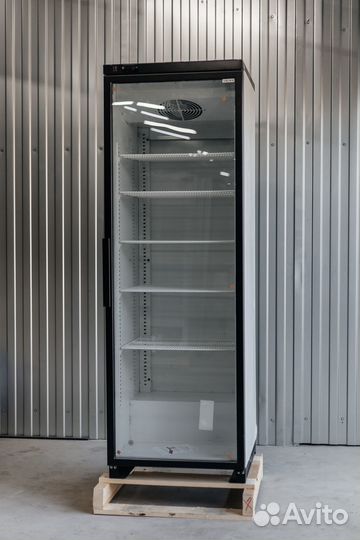 Холодильныи шкаф C7S