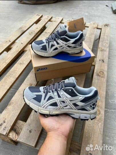 Кроссовки asics