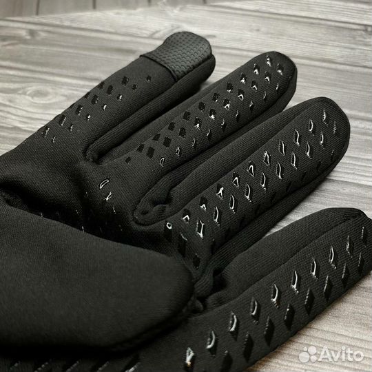 Перчатки найк