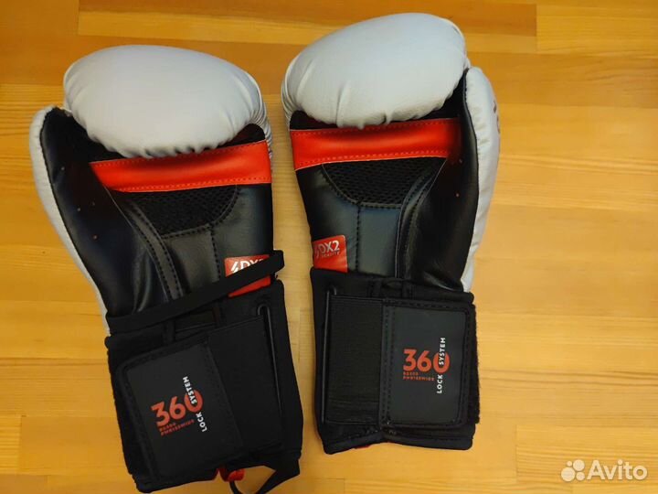 Боксерские перчатки