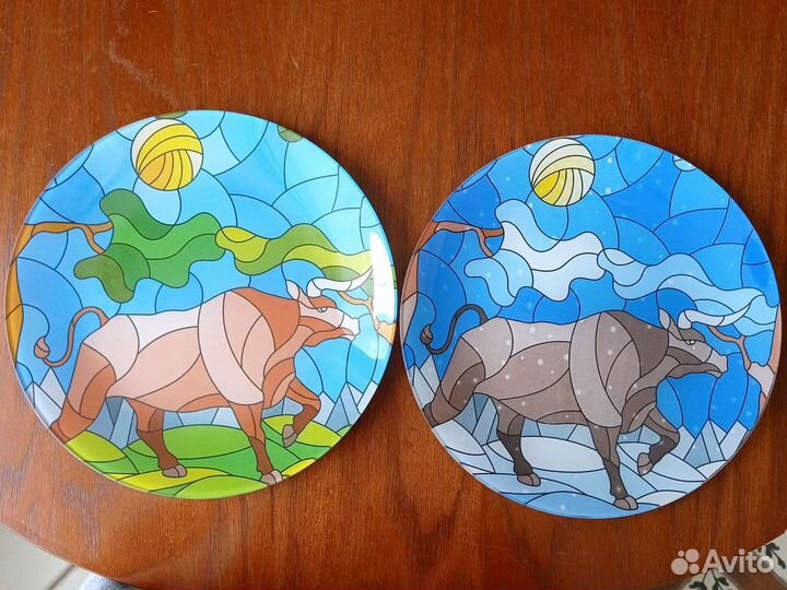 Салатники и тарелка